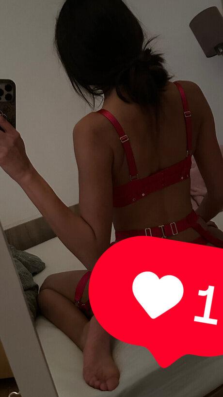 Naken lekkede OnlyFans-bilde av   
