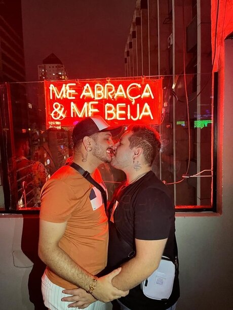 Nahá fotka uniklých OnlyFans od Rafael Ruan