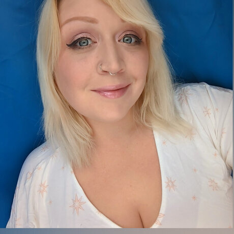 Naken lekkede OnlyFans-bilde av Mary Imaginary