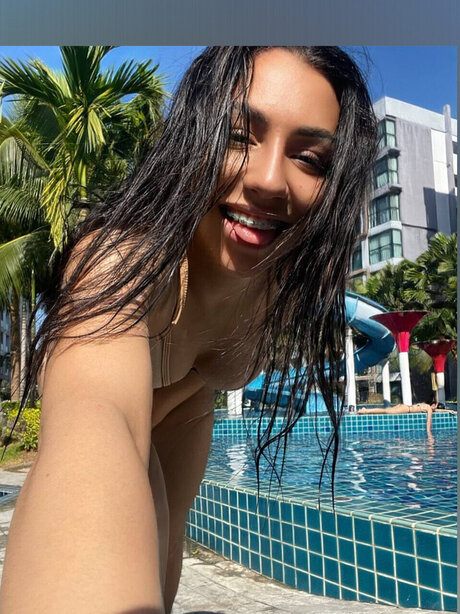 Naken lekkede OnlyFans-bilde av Emmillyrys