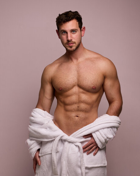 Naken lekkede OnlyFans-bilde av Andrew Wild