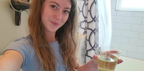 Foto nua vazada do OnlyFans de Feetofastoner