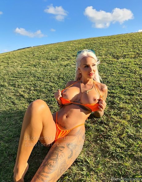 Naken läckt OnlyFans-bild av Blondiebombxxx