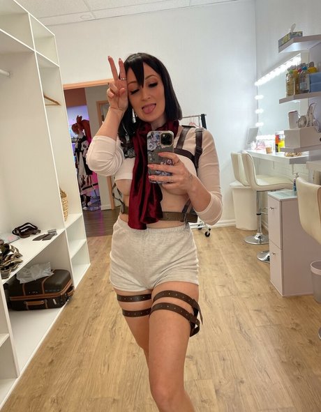 Holly Wolf