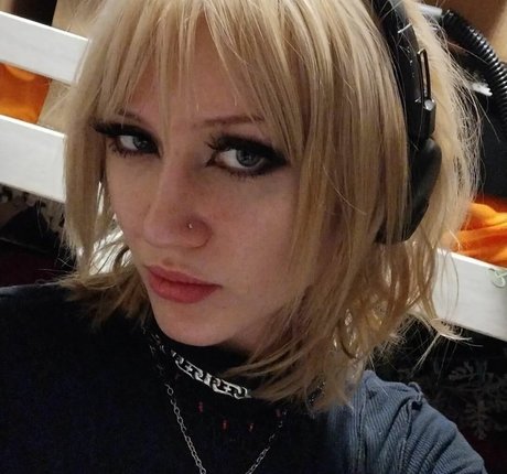 Naken lekkede OnlyFans-bilde av Ninjagobabe2001
