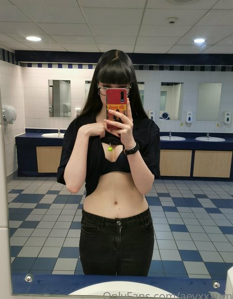 Nahá fotka uniklých OnlyFans od Aevxxxum