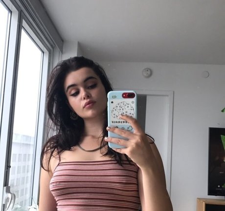 Naken lekkede OnlyFans-bilde av Barbie Ferreira