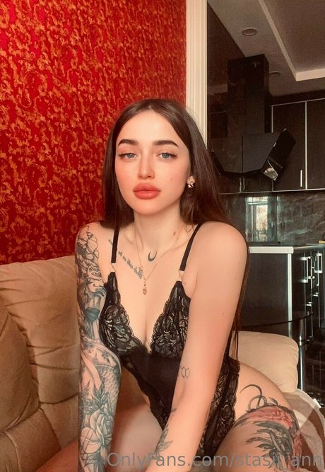Nahá fotka uniklých OnlyFans od Stasiiann