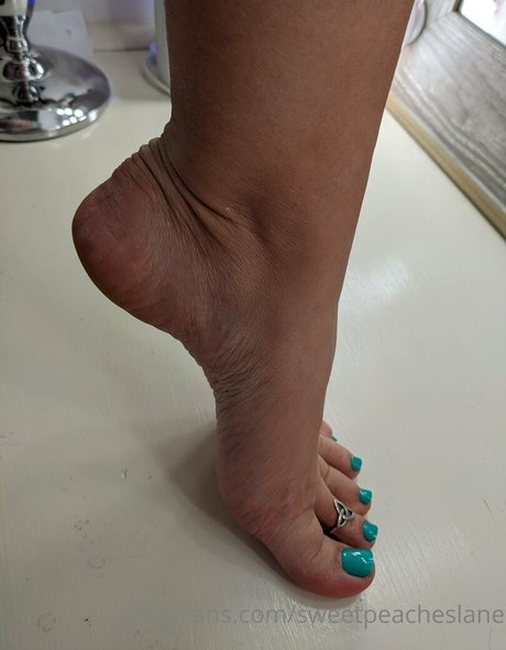 Sweetpeacheslane