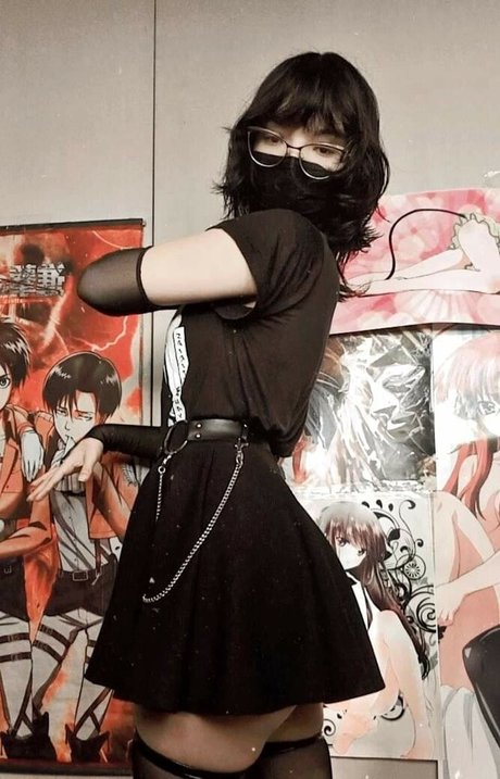 Momoiro Cosplay