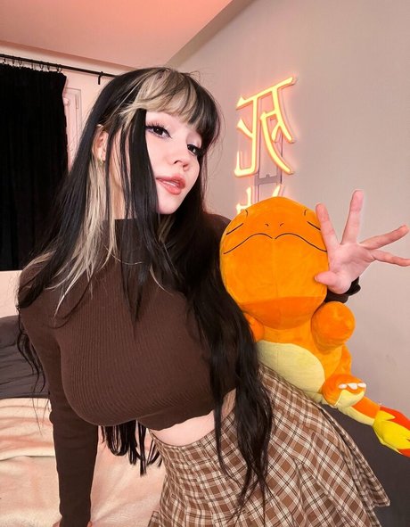 Nahá fotka uniklých OnlyFans od Shini Waifu