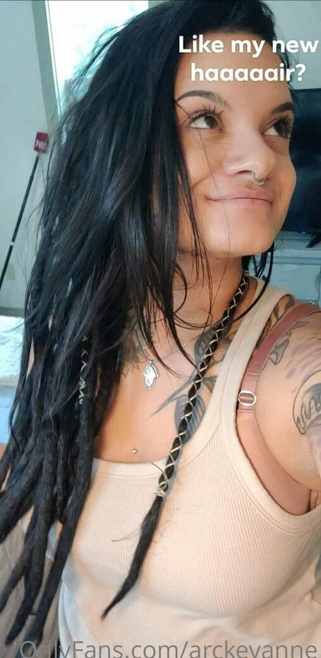 Nahá fotka uniklých OnlyFans od Arckeyanne