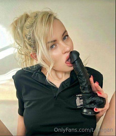 Обнаженная фотография утечки OnlyFans от Tmegan