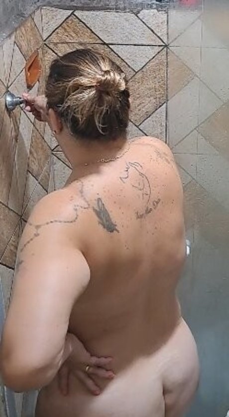 Foto desnuda filtrada de OnlyFans de Amor De Familia
