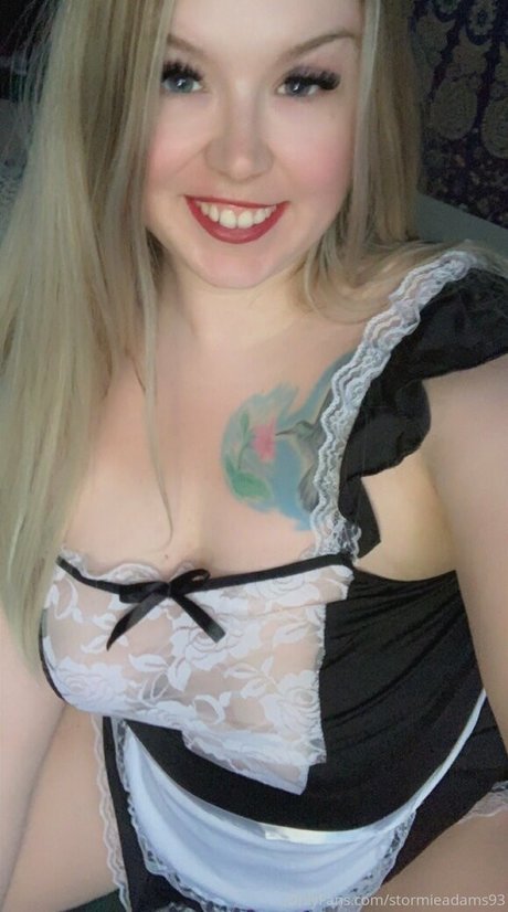 Nahá fotka uniklých OnlyFans od Stormieadams93