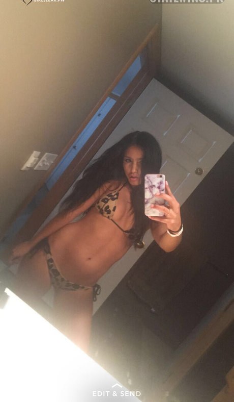 Naken läckt OnlyFans-bild av Madelyn Karoub