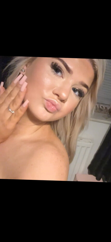 Naken lekkede OnlyFans-bilde av Chloerae