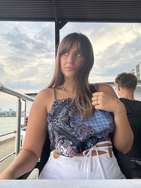 Naken läckt OnlyFans-bild av  Bambi Lino 