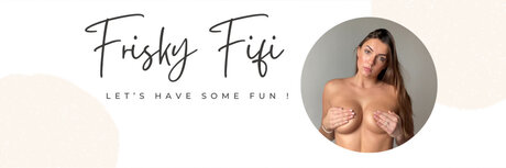 Обнаженная фотография утечки OnlyFans от Frisky Fifi 