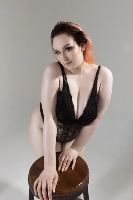 Nacktes geleaktes OnlyFans-Foto von Wisperia