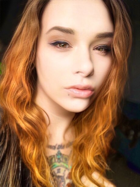 Naken lekkede OnlyFans-bilde av Goldenrose