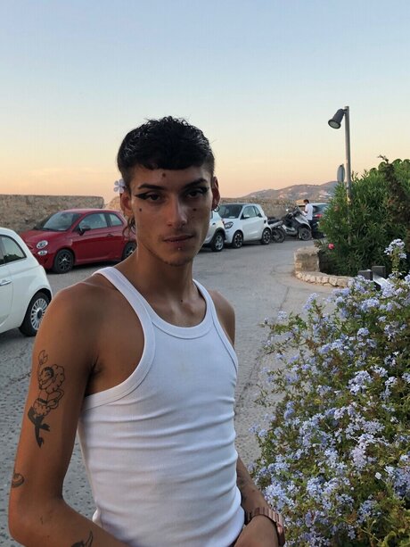 Naken lekkede OnlyFans-bilde av Junihspears