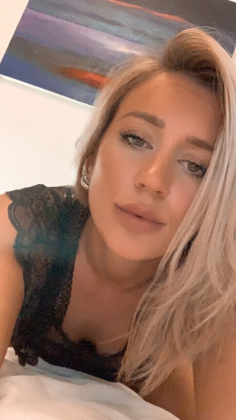 Naken lekkede OnlyFans-bilde av Maximasol