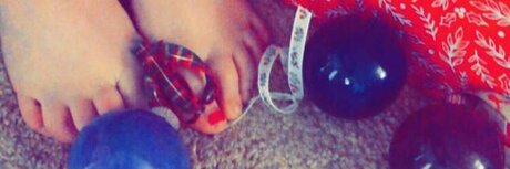 Nacktes geleaktes OnlyFans-Foto von Lil Miss Pretty Feet