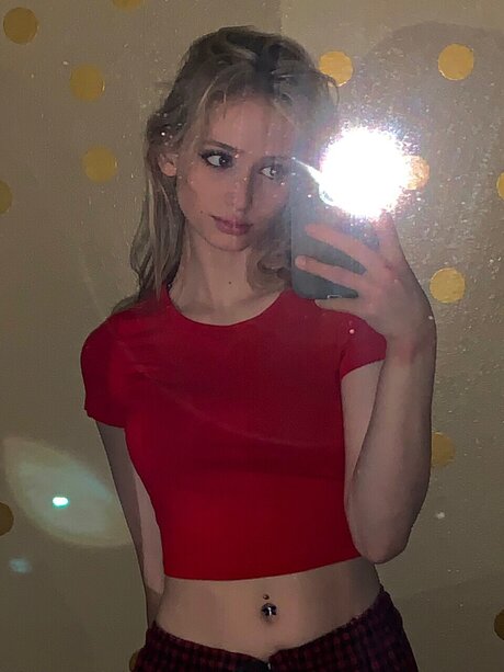 Nahá fotka uniklých OnlyFans od Rocky