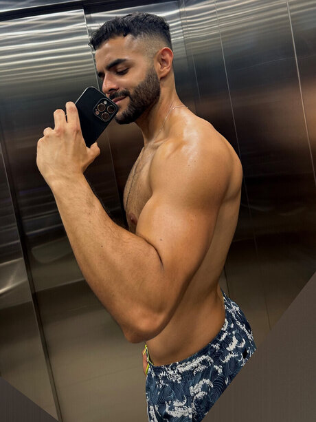 Nahá fotka uniklých OnlyFans od Luis