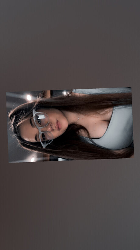 Naken lekkede OnlyFans-bilde av Gia