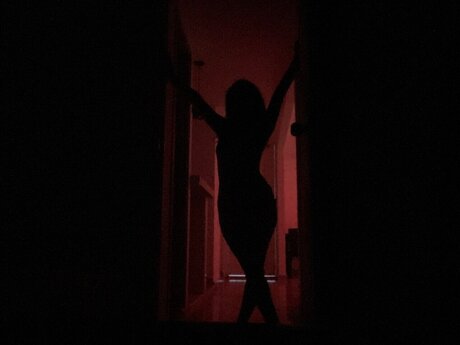 Naakte gelekte OnlyFans-foto van Cherry