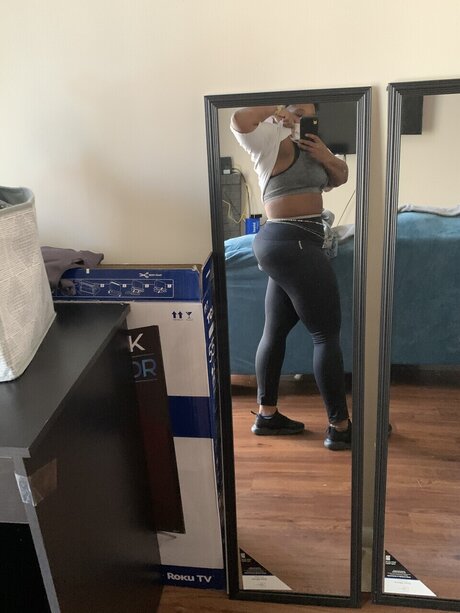 Naken läckt OnlyFans-bild av Buttercup 