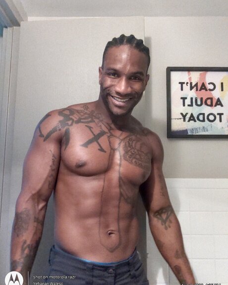 Nahá fotka uniklých OnlyFans od Juan Walton