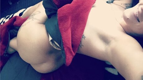 Nagie wyciekłe zdjęcie OnlyFans od Bash