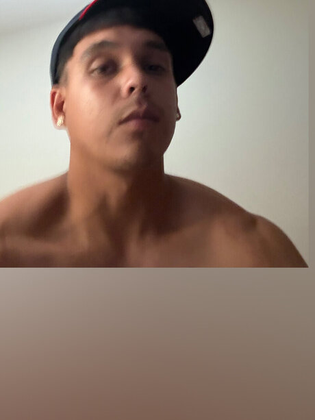 Naakte gelekte OnlyFans-foto van Longdiccc