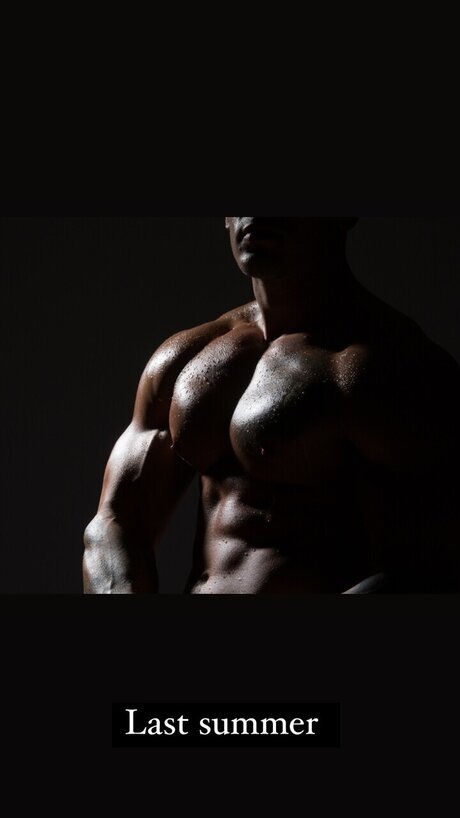 Naken läckt OnlyFans-bild av Brooklyn Tank