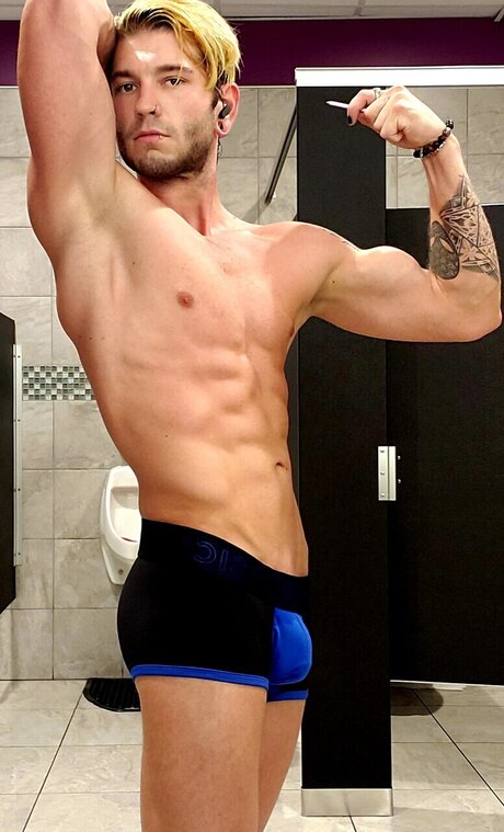 Nahá fotka uniklých OnlyFans od Leo Loss Free