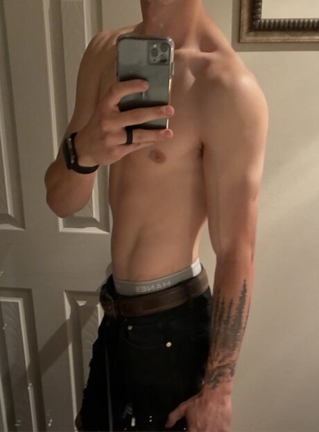 Naken lekkede OnlyFans-bilde av Sean Rampy
