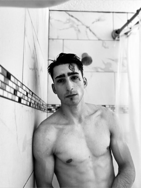 Naken läckt OnlyFans-bild av Nate Newman