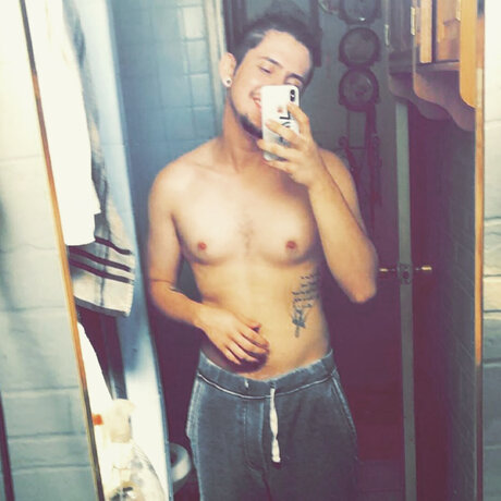 Naken läckt OnlyFans-bild av U32539465