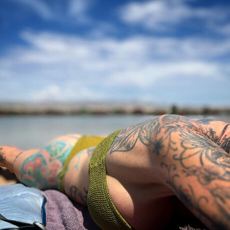 Foto nua vazada do OnlyFans de  Tattedkandi