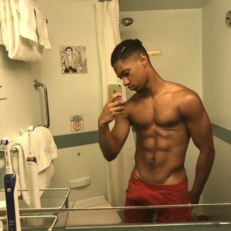 Nahá fotka uniklých OnlyFans od Big Basotho