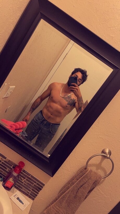 Naken lekkede OnlyFans-bilde av Johnny