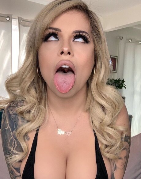 Naken lekkede OnlyFans-bilde av Daddy