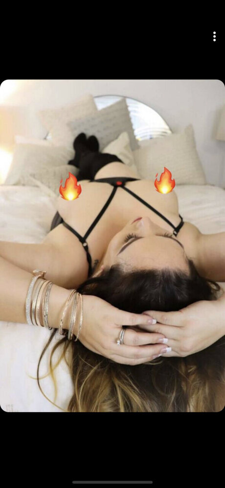 Nahá fotka uniklých OnlyFans od Missindemand2020