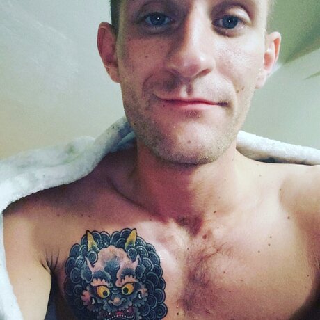 Naken läckt OnlyFans-bild av Riley Betz