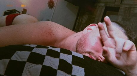 Foto nua vazada do OnlyFans de Bearded Boy
