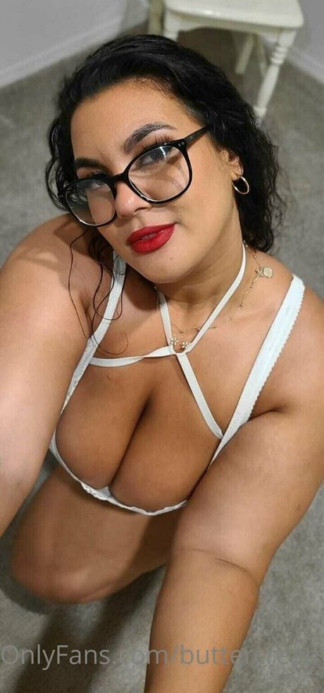 Nahá fotka uniklých OnlyFans od Buttercream19