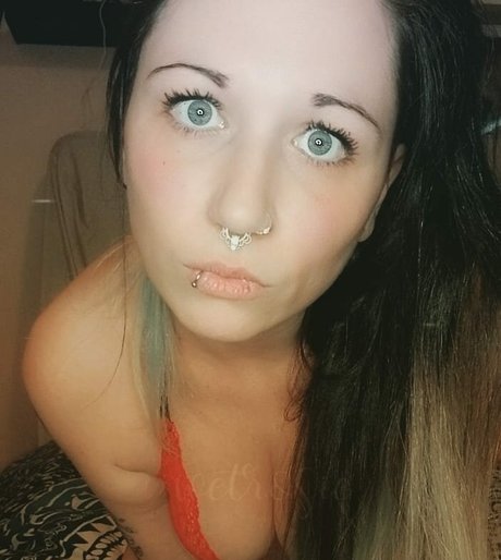 Naakte gelekte OnlyFans-foto van Wetrosie
